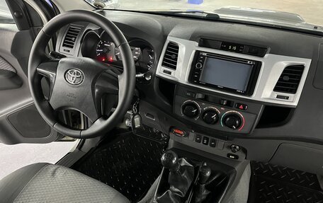 Toyota Hilux VII, 2013 год, 1 625 000 рублей, 12 фотография