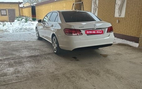 Mercedes-Benz E-Класс, 2014 год, 1 550 000 рублей, 6 фотография