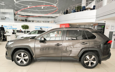 Toyota RAV4, 2020 год, 2 950 000 рублей, 12 фотография