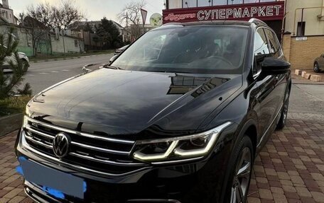 Volkswagen Tiguan II, 2021 год, 3 500 000 рублей, 1 фотография