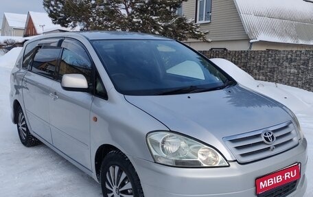 Toyota Ipsum II, 2002 год, 850 000 рублей, 1 фотография