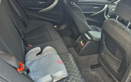 BMW 3 серия, 2018 год, 2 320 000 рублей, 27 фотография