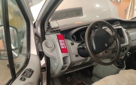 Renault Trafic, 2011 год, 1 200 000 рублей, 6 фотография