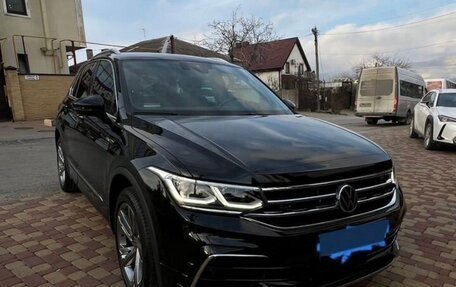 Volkswagen Tiguan II, 2021 год, 3 500 000 рублей, 2 фотография