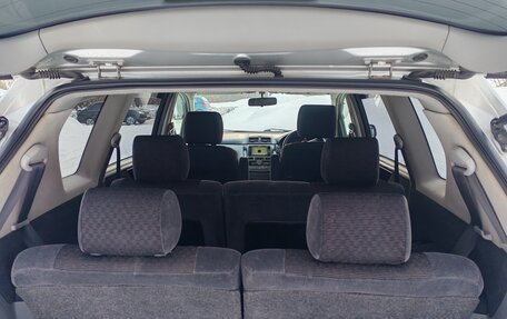 Toyota Ipsum II, 2002 год, 850 000 рублей, 12 фотография