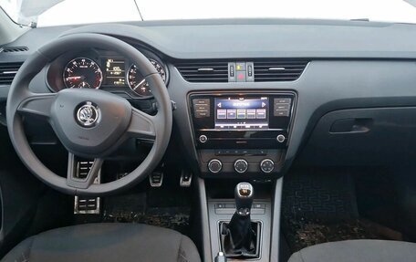 Skoda Octavia, 2017 год, 1 195 000 рублей, 5 фотография