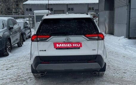 Toyota RAV4, 2019 год, 2 795 000 рублей, 5 фотография