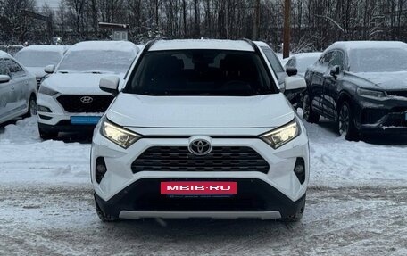Toyota RAV4, 2019 год, 2 795 000 рублей, 2 фотография