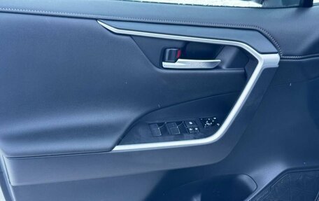 Toyota RAV4, 2019 год, 2 795 000 рублей, 12 фотография