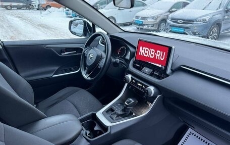 Toyota RAV4, 2019 год, 2 795 000 рублей, 15 фотография
