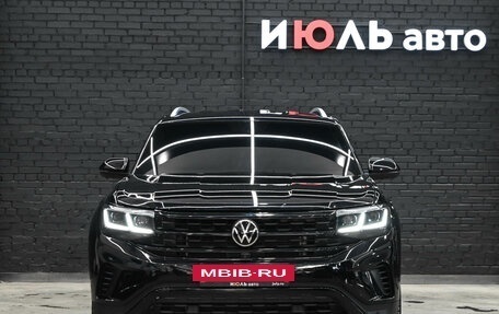 Volkswagen Teramont I, 2021 год, 3 880 000 рублей, 2 фотография