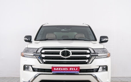 Toyota Land Cruiser 200, 2017 год, 6 349 000 рублей, 2 фотография