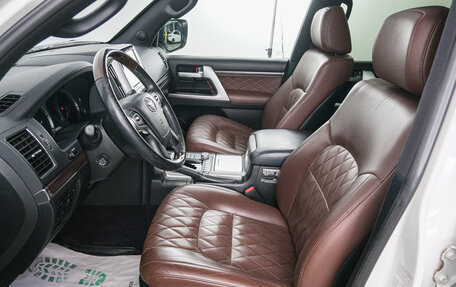 Toyota Land Cruiser 200, 2017 год, 6 349 000 рублей, 8 фотография