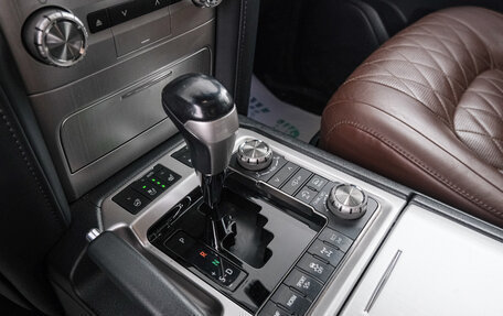 Toyota Land Cruiser 200, 2017 год, 6 349 000 рублей, 18 фотография