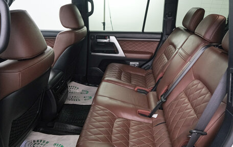 Toyota Land Cruiser 200, 2017 год, 6 349 000 рублей, 24 фотография