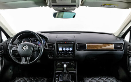 Volkswagen Touareg III, 2017 год, 3 499 000 рублей, 10 фотография