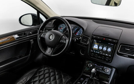 Volkswagen Touareg III, 2017 год, 3 499 000 рублей, 14 фотография