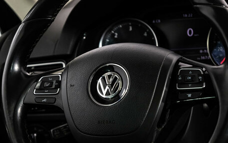 Volkswagen Touareg III, 2017 год, 3 499 000 рублей, 12 фотография