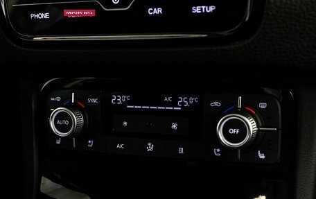 Volkswagen Touareg III, 2017 год, 3 499 000 рублей, 15 фотография