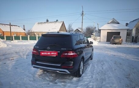 Mercedes-Benz M-Класс, 2014 год, 2 600 000 рублей, 3 фотография
