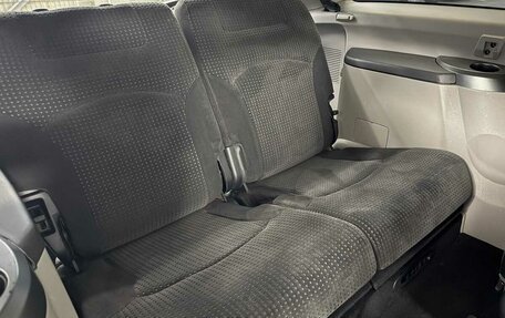 Mitsubishi Grandis, 2005 год, 590 000 рублей, 12 фотография