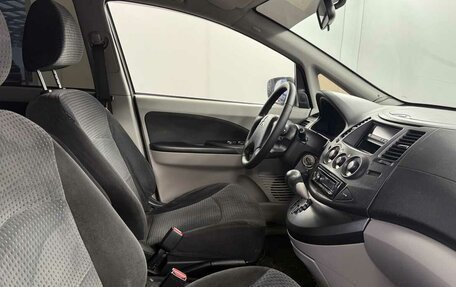 Mitsubishi Grandis, 2005 год, 590 000 рублей, 10 фотография