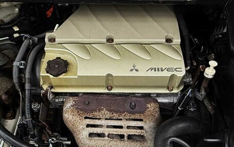 Mitsubishi Grandis, 2005 год, 590 000 рублей, 15 фотография