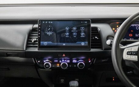 Honda Fit, 2021 год, 1 250 000 рублей, 13 фотография