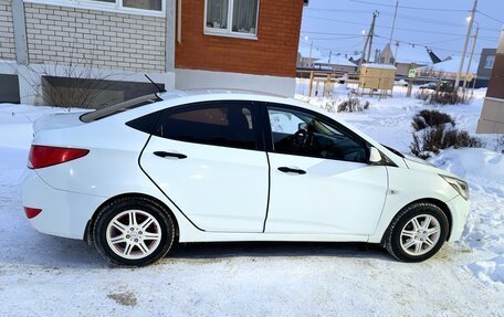 Hyundai Solaris II рестайлинг, 2015 год, 830 000 рублей, 2 фотография