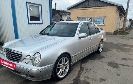 Mercedes-Benz E-Класс, 1999 год, 400 000 рублей, 2 фотография