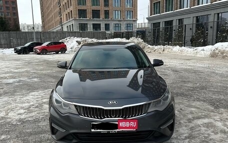 KIA Optima IV, 2019 год, 1 750 000 рублей, 2 фотография
