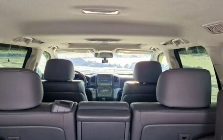 Toyota Land Cruiser 200, 2010 год, 3 150 000 рублей, 11 фотография