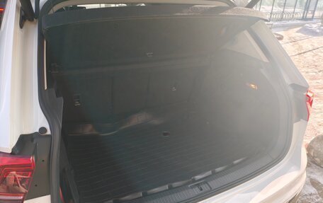 Volkswagen Tiguan II, 2017 год, 2 540 000 рублей, 13 фотография