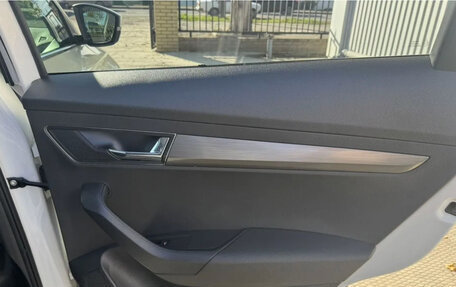 Skoda Karoq I, 2021 год, 2 100 000 рублей, 22 фотография