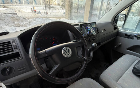 Volkswagen Transporter T5 рестайлинг, 2005 год, 1 250 000 рублей, 17 фотография
