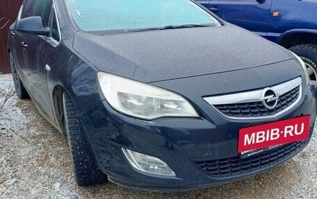 Opel Astra J, 2011 год, 530 000 рублей, 2 фотография