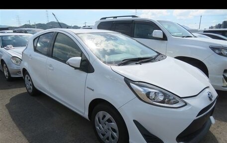 Toyota Aqua I, 2018 год, 1 210 000 рублей, 3 фотография