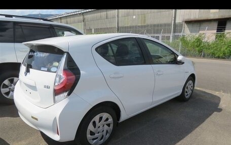 Toyota Aqua I, 2018 год, 1 210 000 рублей, 4 фотография