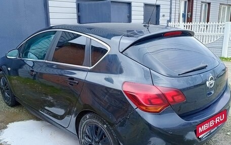 Opel Astra J, 2011 год, 530 000 рублей, 4 фотография