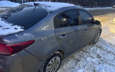 KIA Rio IV, 2018 год, 850 000 рублей, 3 фотография