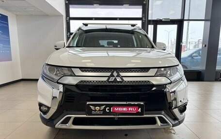 Mitsubishi Outlander III рестайлинг 3, 2020 год, 2 049 000 рублей, 2 фотография