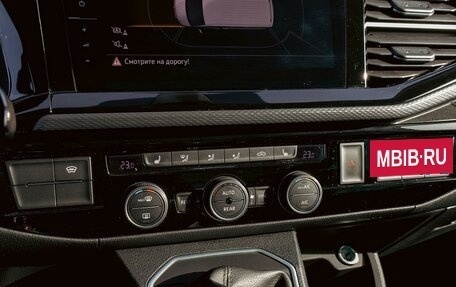 Volkswagen Multivan T6 рестайлинг, 2019 год, 5 395 000 рублей, 15 фотография