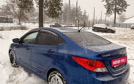Hyundai Solaris II рестайлинг, 2012 год, 650 000 рублей, 3 фотография