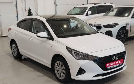 Hyundai Solaris II рестайлинг, 2021 год, 1 820 000 рублей, 3 фотография