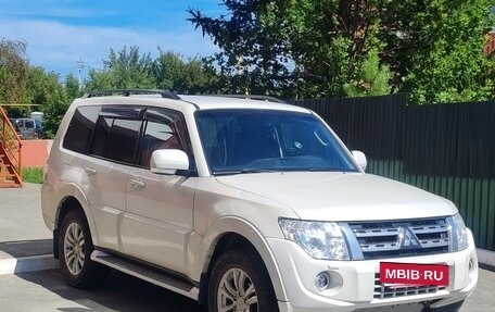 Mitsubishi Pajero IV, 2014 год, 2 900 000 рублей, 5 фотография