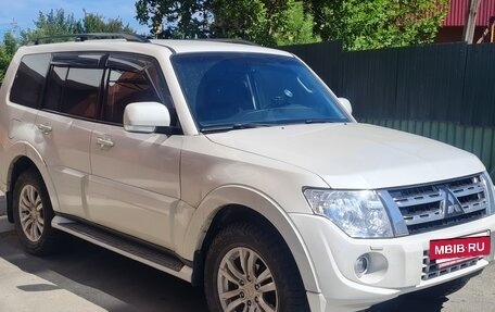 Mitsubishi Pajero IV, 2014 год, 2 900 000 рублей, 4 фотография