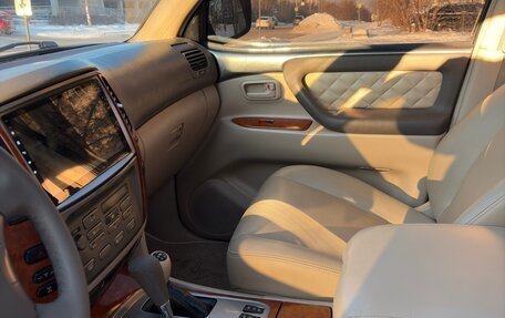 Toyota Land Cruiser 100 рестайлинг 2, 2006 год, 1 450 000 рублей, 18 фотография