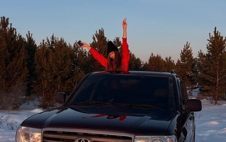 Toyota Land Cruiser 100 рестайлинг 2, 2006 год, 1 450 000 рублей, 25 фотография