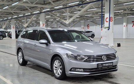 Volkswagen Passat B8 рестайлинг, 2018 год, 1 870 000 рублей, 3 фотография