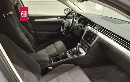 Volkswagen Passat B8 рестайлинг, 2018 год, 1 870 000 рублей, 11 фотография